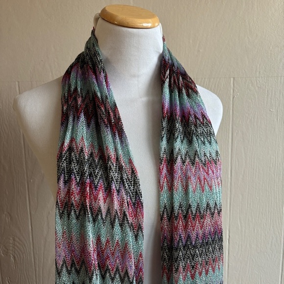 Lightweight Multi-Colored Chevron Printed Knit Scarf - Picture 9 of 14